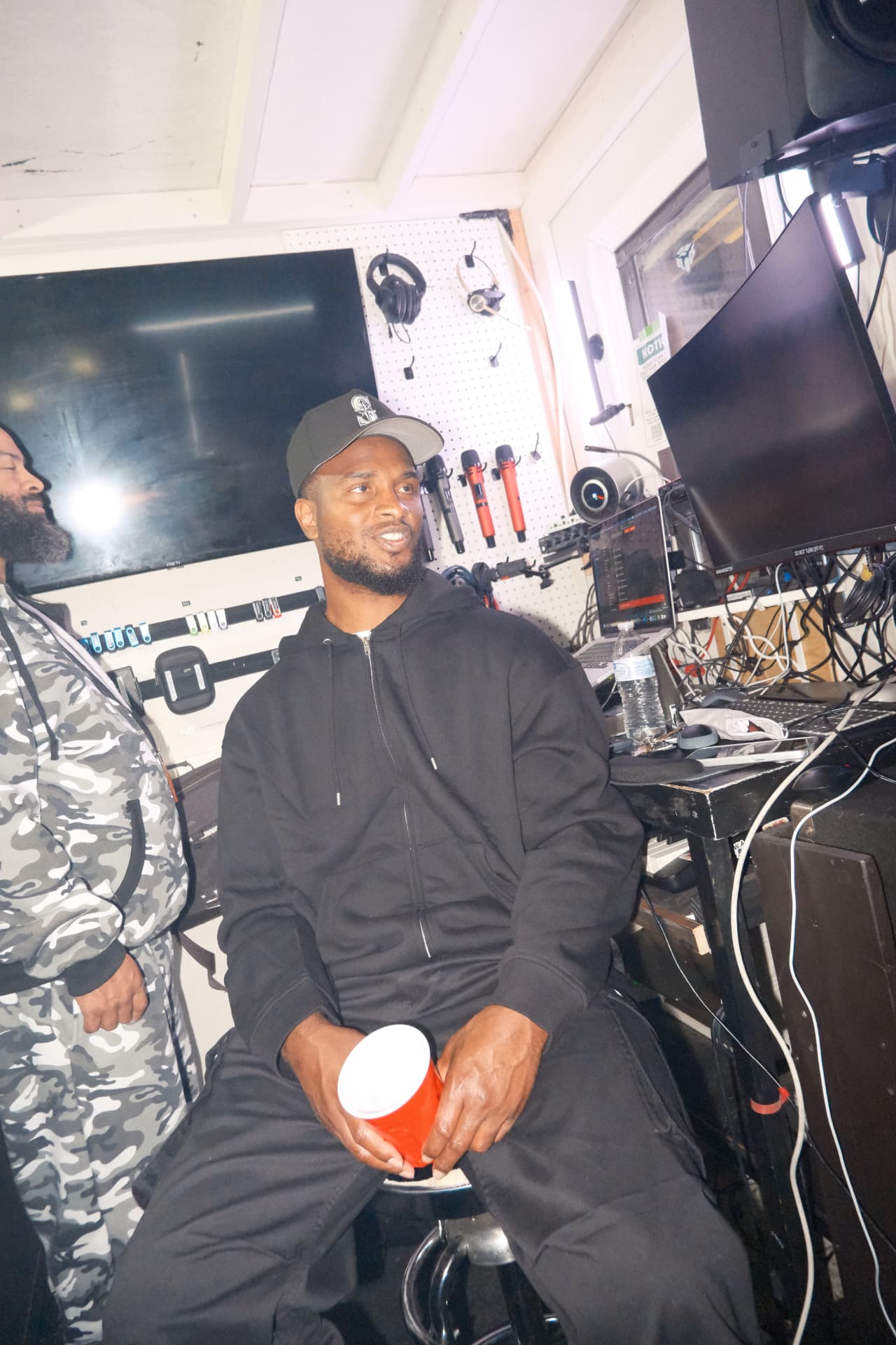 Listening Session 001 — photo 04