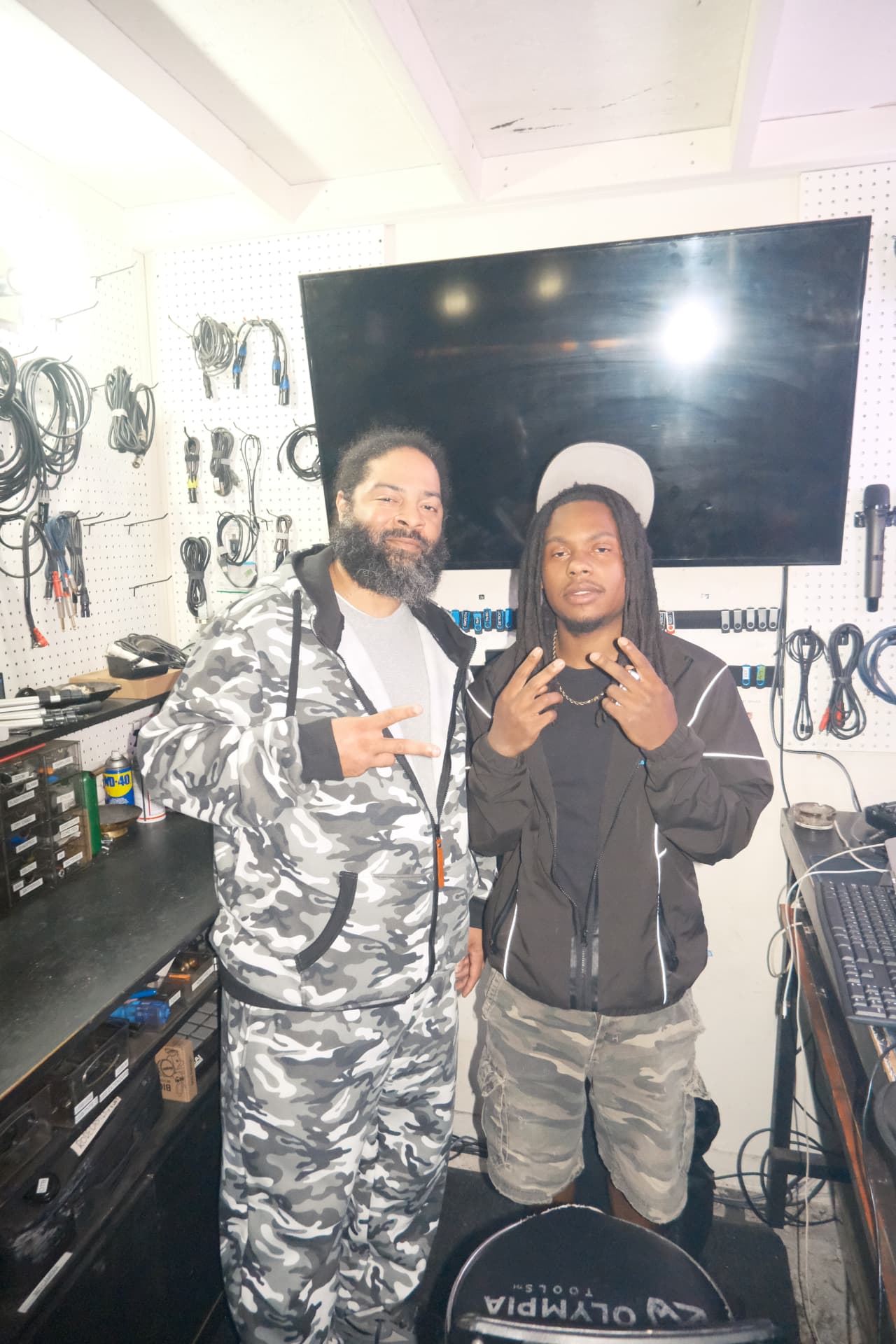 Listening Session 001 — photo 13