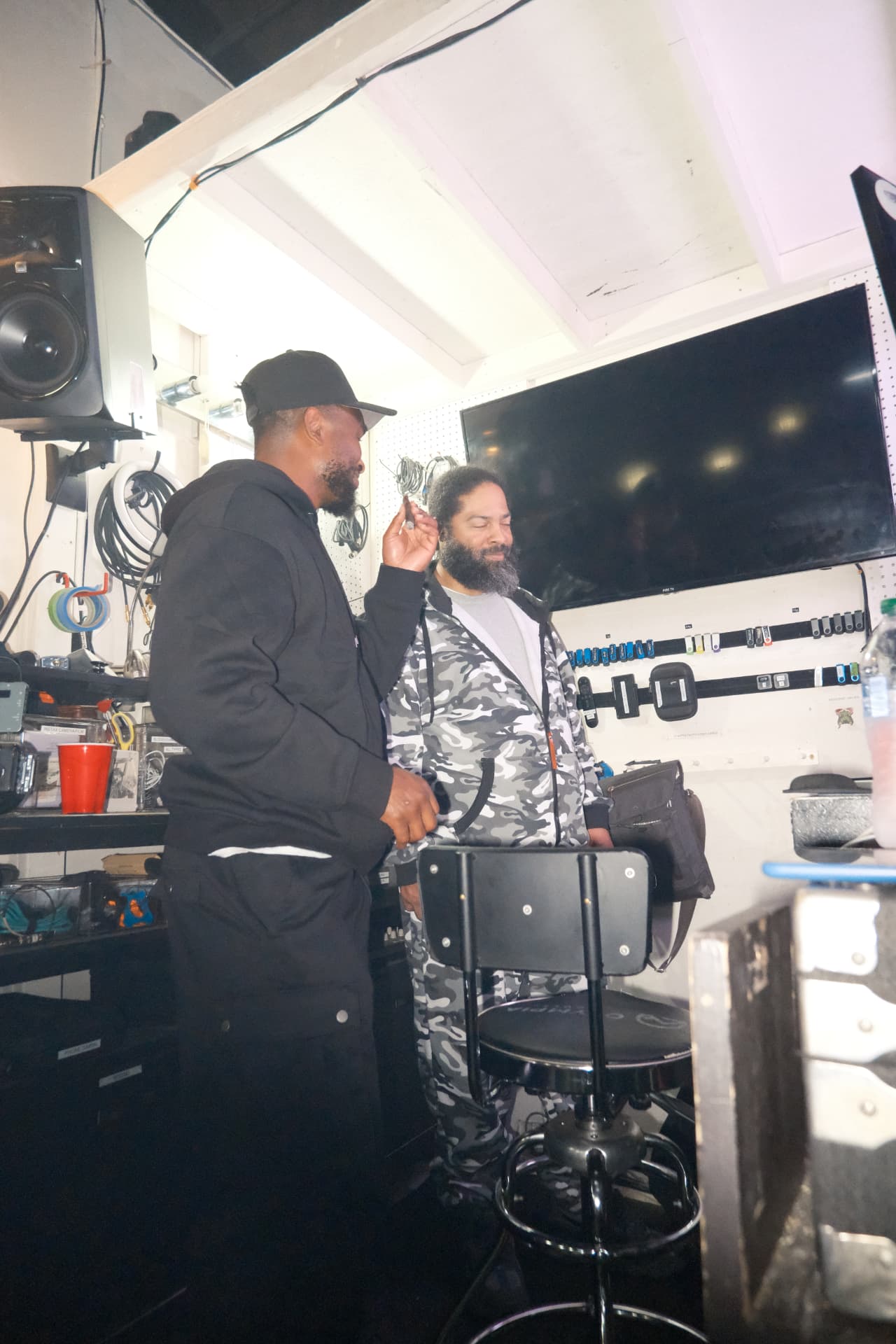 Listening Session 001 — photo 11